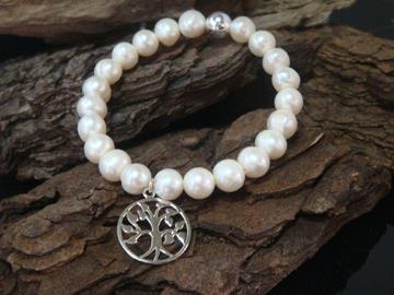 Bracelet with Freshwater Pearls and Sterling Silver Tree Charm - Click Image to Close